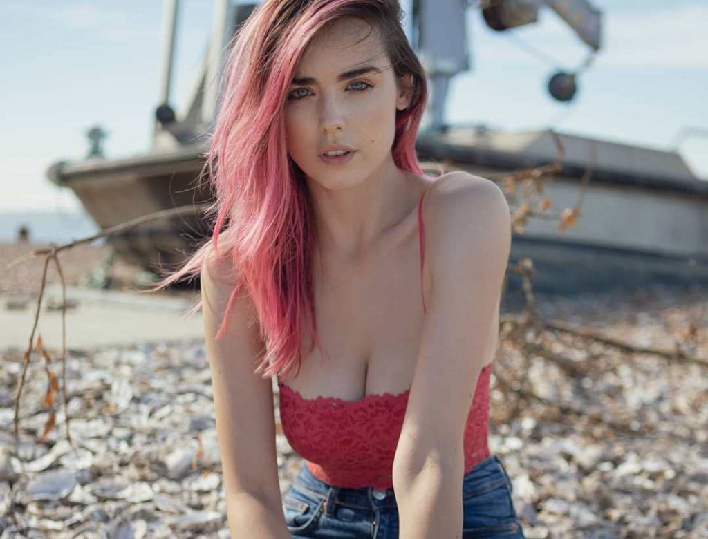 Siêu mẫu xứ Sương mù công khai ủng hộ Barca 2