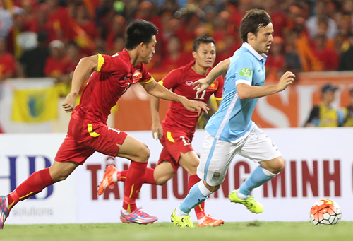 Vì nỗi nhục 5 năm trước mà bầu Hiển đưa Man City sang Việt Nam 1